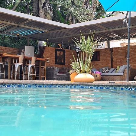 Mahogany Guesthouse ネルスプロイト エクステリア 写真