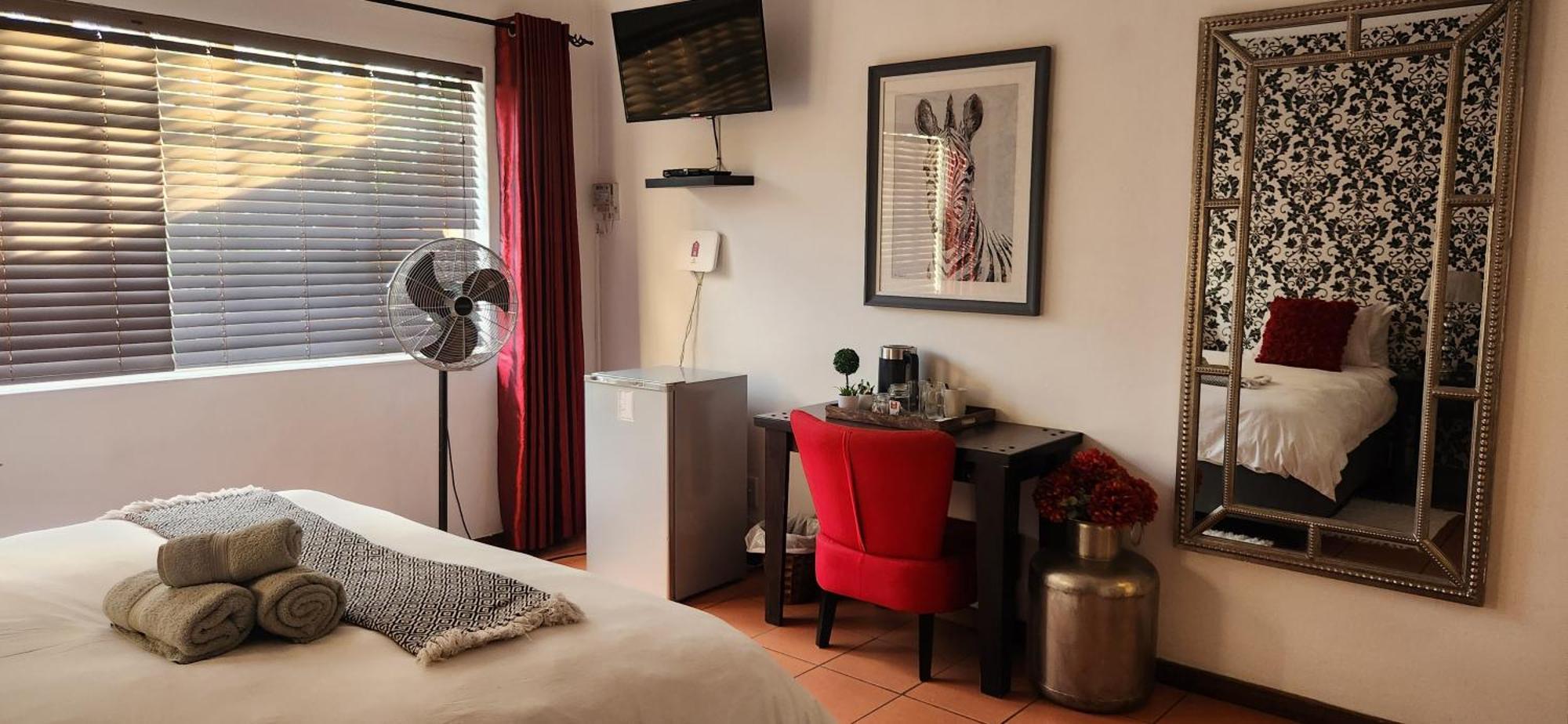 Mahogany Guesthouse ネルスプロイト エクステリア 写真