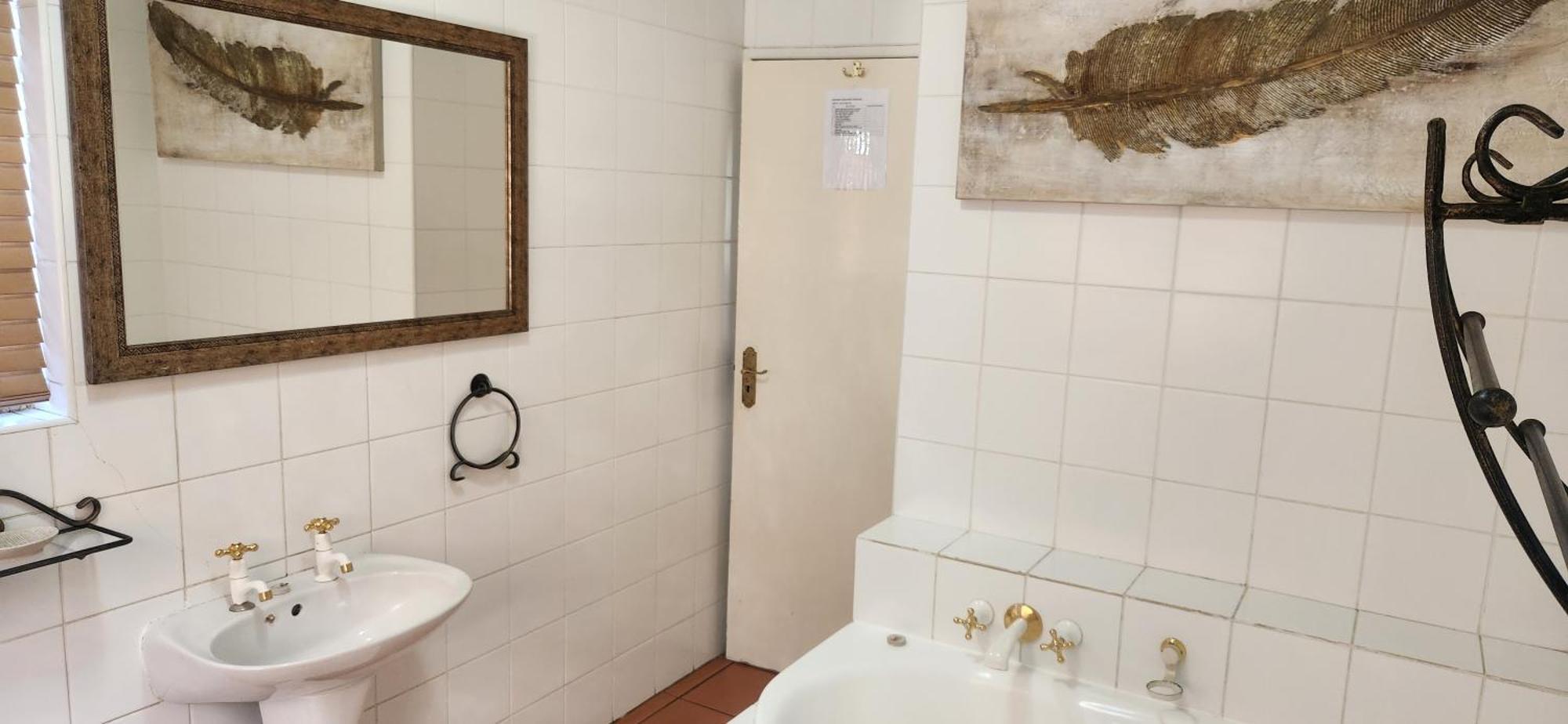 Mahogany Guesthouse ネルスプロイト エクステリア 写真